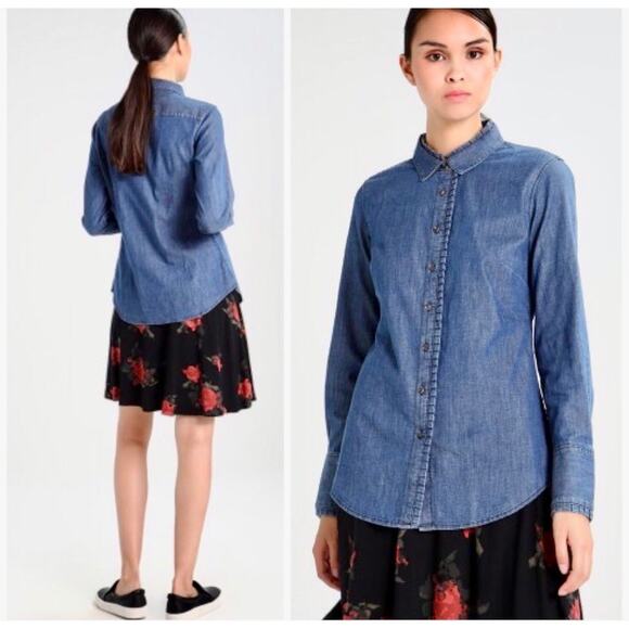 Banana Republic Denim Rilely Shirt Womens Size 6 Pleated Button Western Capsule - Picture 1 of 5